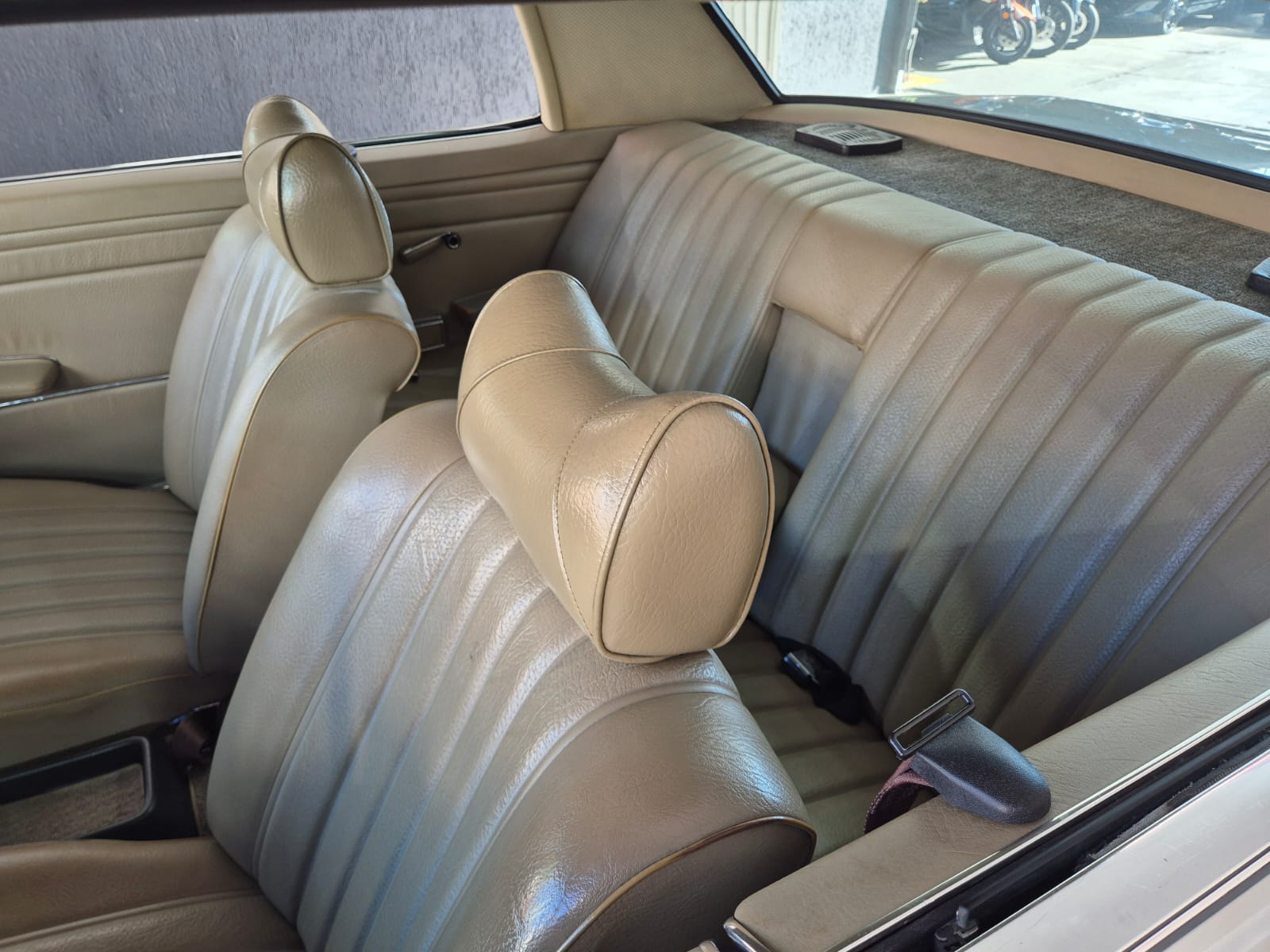 Mercedes Benz 250 C - Miniatura 5
