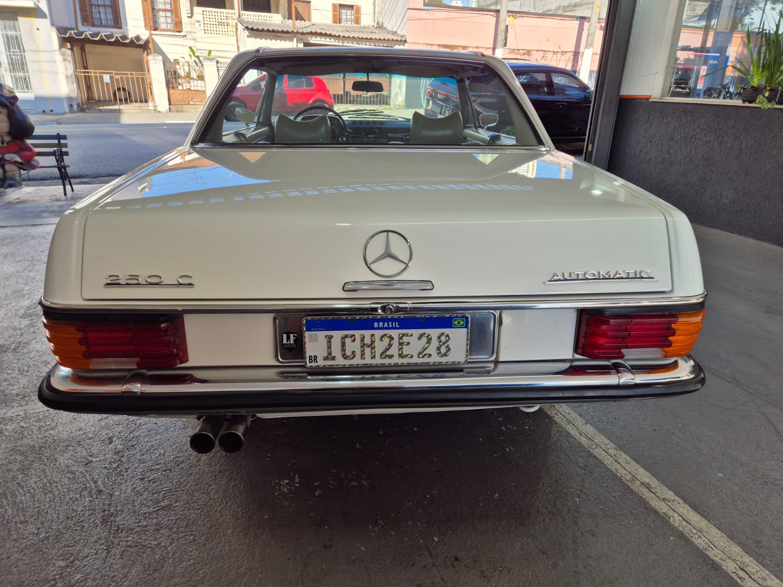 Mercedes Benz 250 C - Miniatura 3